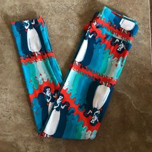 Lularoe Disney Snow White leggings S/M NWOT